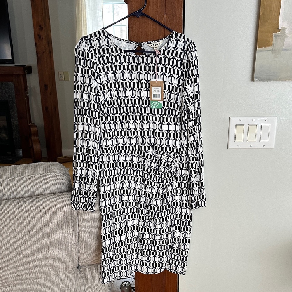 Boden Geometric Long Sleeve Dress Size 8L, NWT.